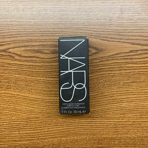 NARS Sheer Glow Foundation in Tahoe